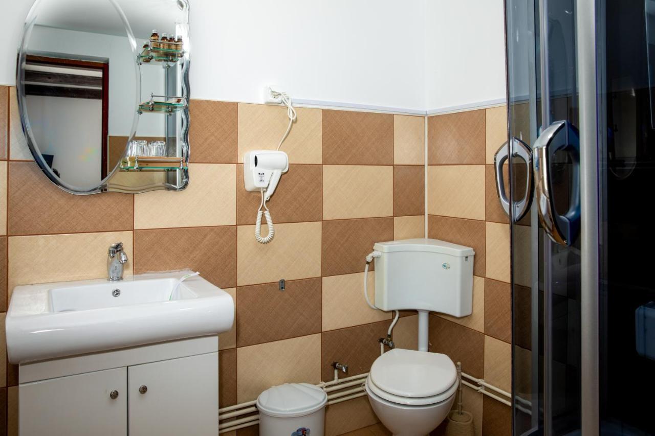 Casa Cerbul Villa Fundata Ngoại thất bức ảnh